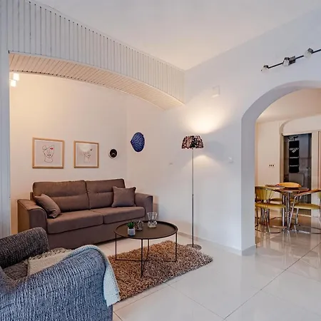 Nikita * Vela Luka